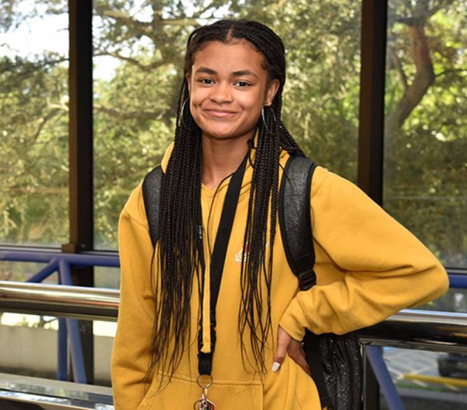 银河网上赌场官网 Current 学生